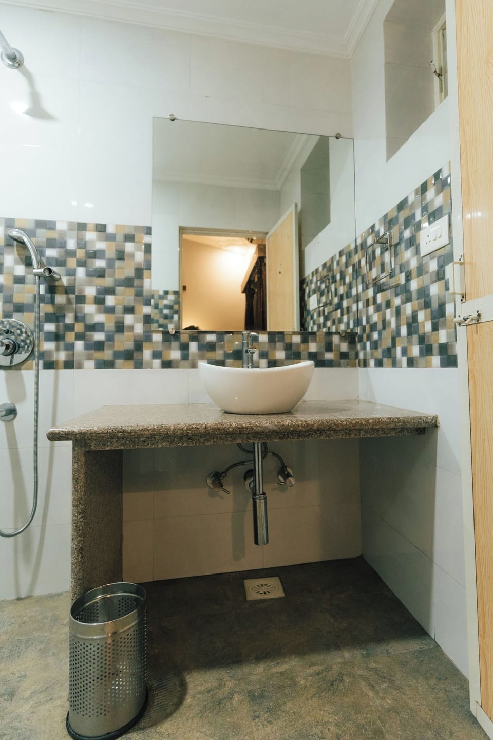 Deluxe Room | Bathroom