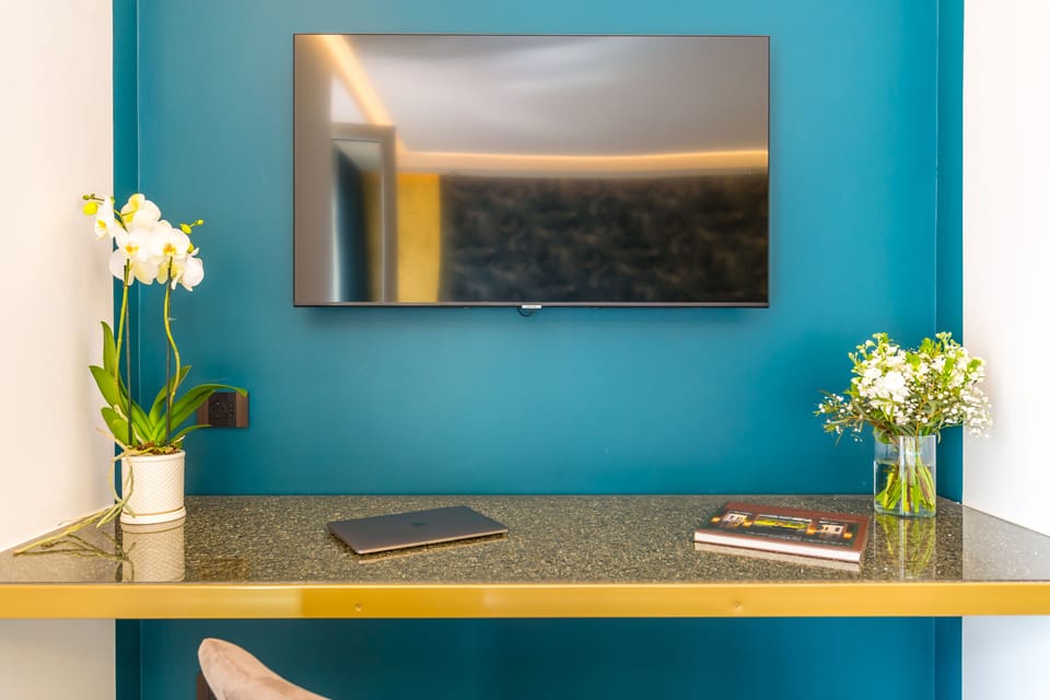 Design Room, 1 Double Bed, City View | Premium bedding, down comforters, pillowtop beds, minibar