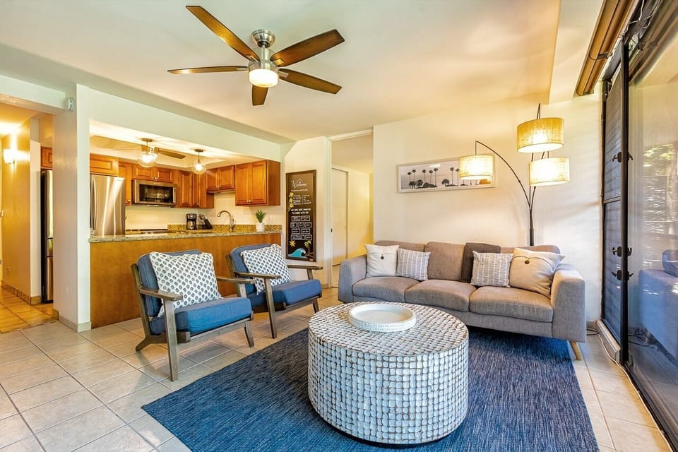 Condo, 2 Bedrooms | Living area | Smart TV