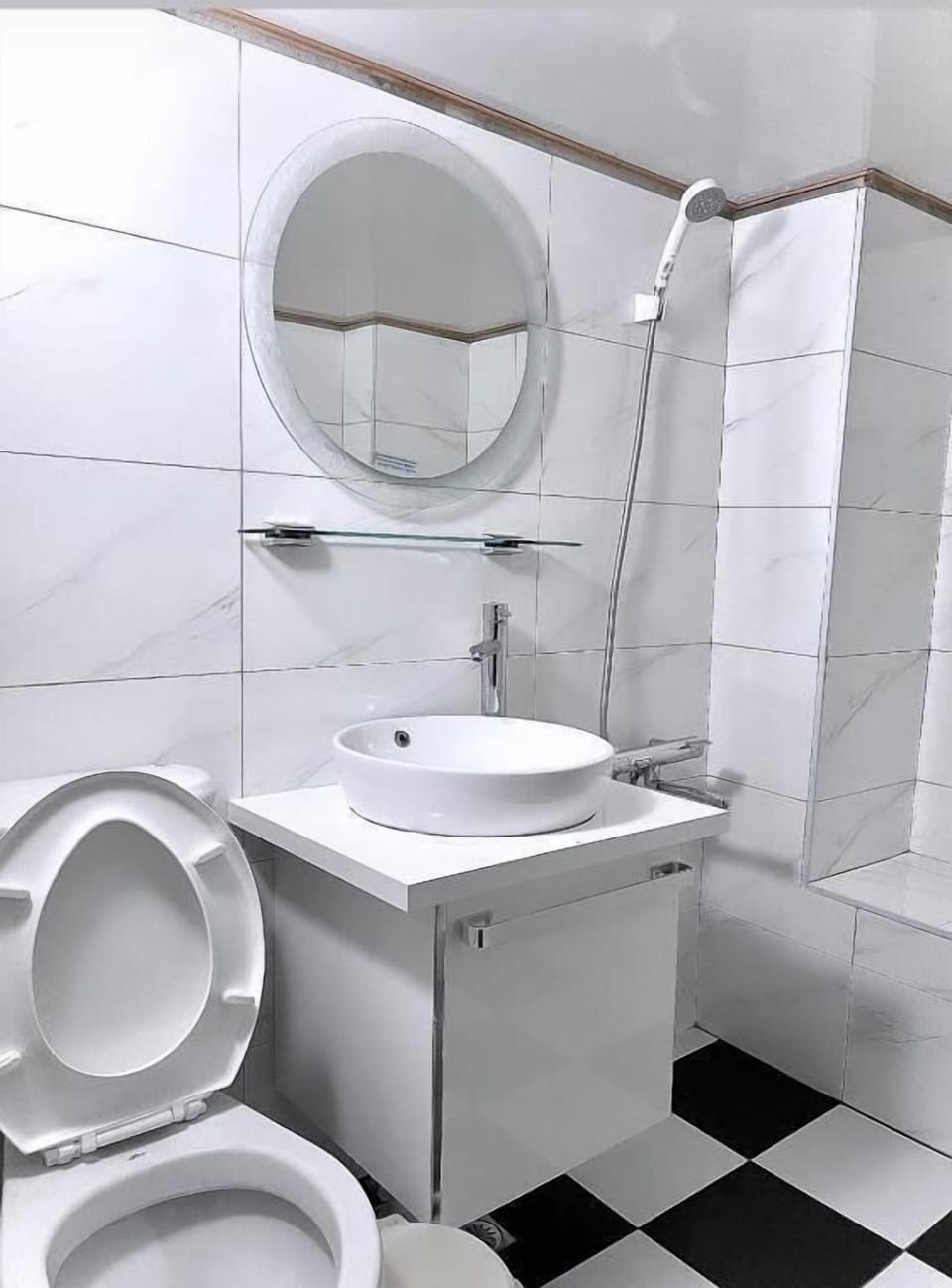 Basic Double Room, 1 Bedroom | Bathroom