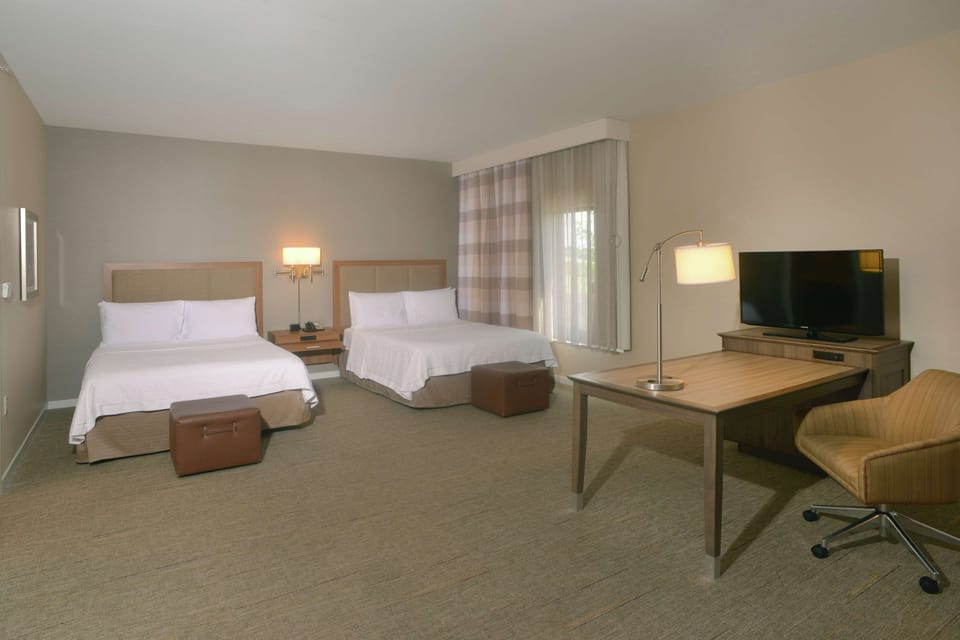 Studio, 2 Queen Beds, Refrigerator & Microwave (Wet Bar) | In-room safe, free WiFi, bed sheets