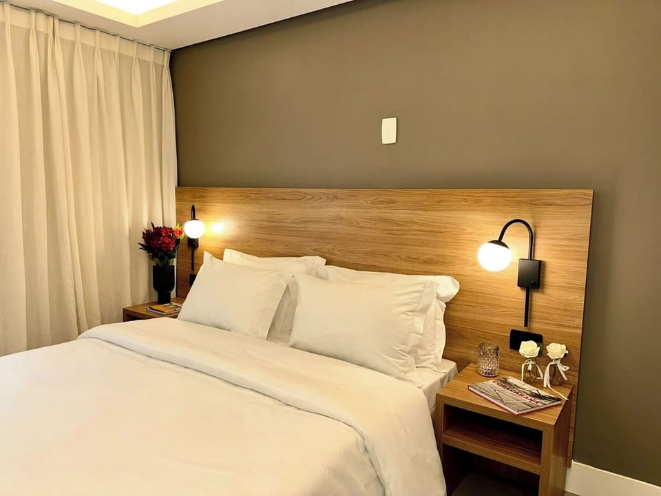 Senior Room, Mobility Accessible | Premium bedding, minibar, in-room safe, desk