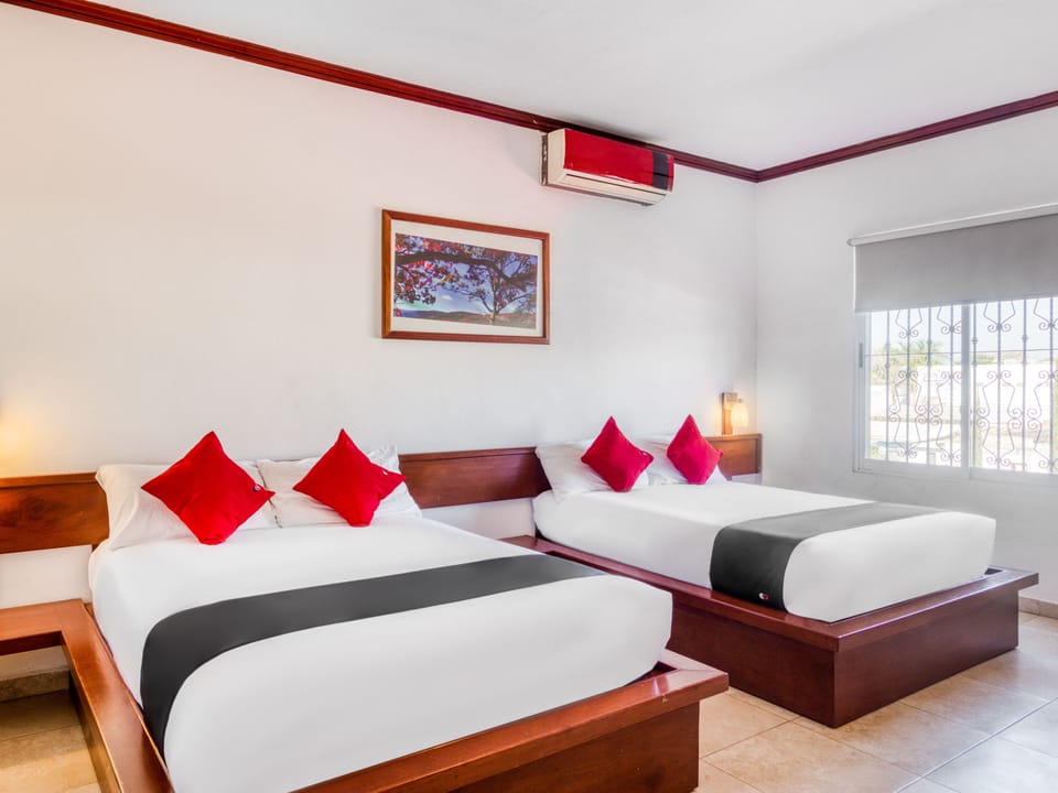 Standard Quadruple Room, 2 Double Beds | Desk, WiFi (free), bed sheets