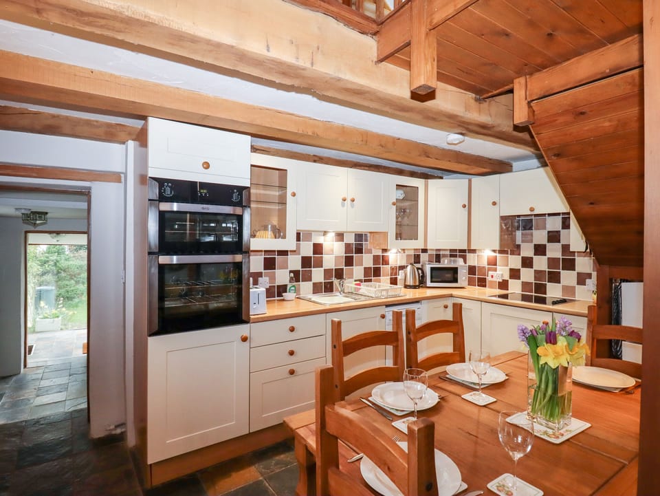 Cottage | Interior