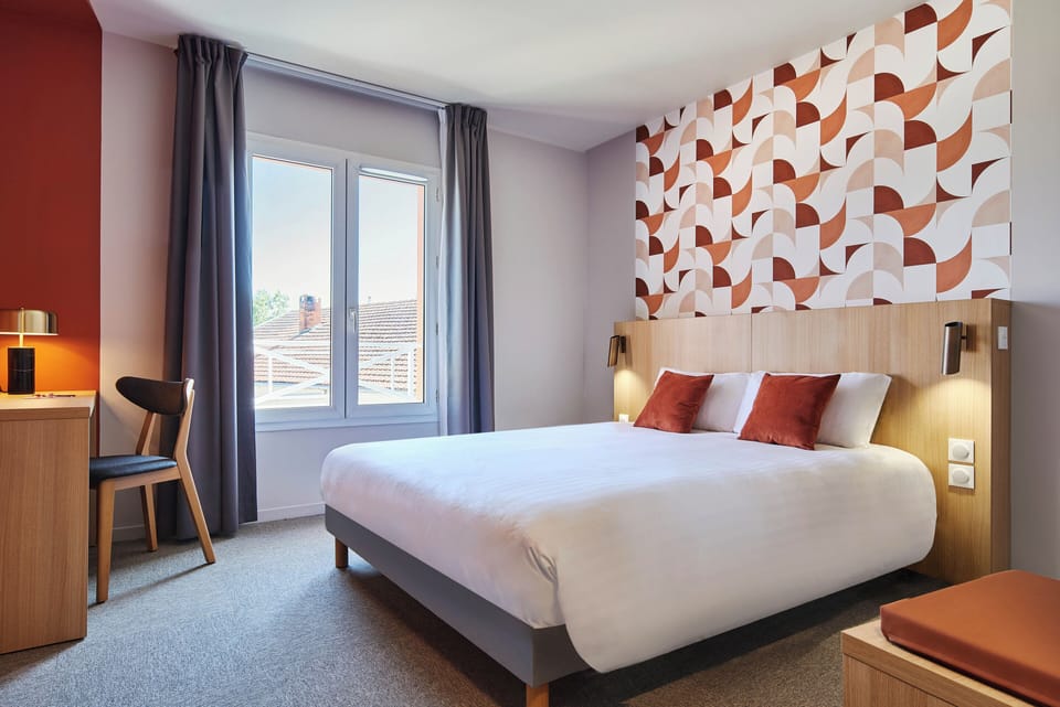 Comfort Double Room | Individually furnished, desk, laptop workspace, soundproofing