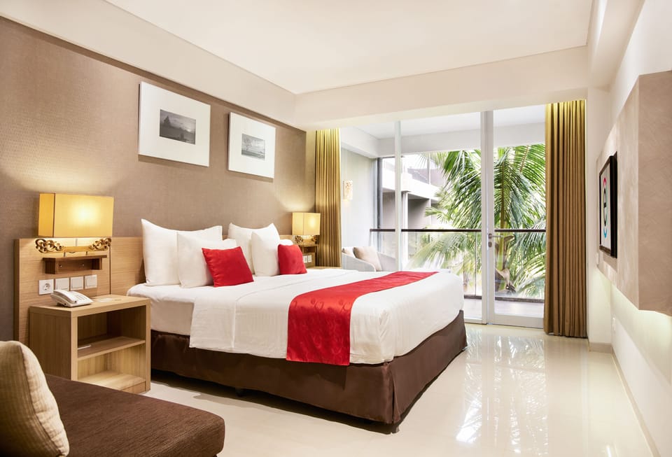 Family Room, 3 Bedrooms, Pool View | Minibar, in-room safe, desk, iron/ironing board