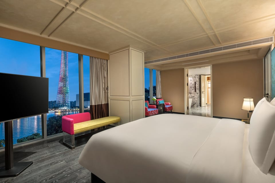 Suite, 1 Bedroom, River View (Dining Area) | Premium bedding, free minibar, in-room safe, individually decorated