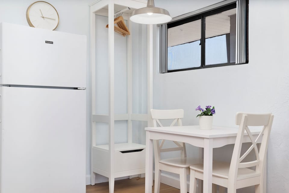 Deluxe Studio, Multiple Beds, Ocean View | Egyptian cotton sheets, premium bedding, pillowtop beds