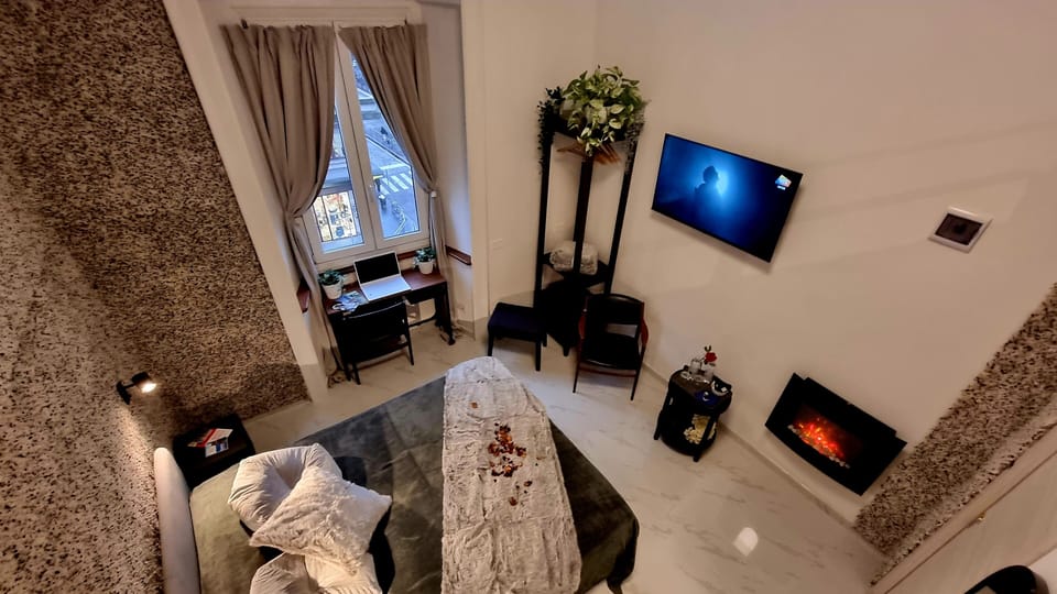 Exclusive Triple Room, City View | Desk, laptop workspace, blackout drapes, WiFi (free)