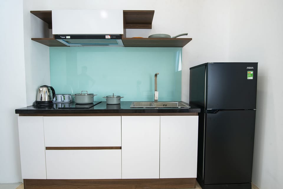 Family Studio Suite, 1 Bedroom | Private kitchen | Electric kettle