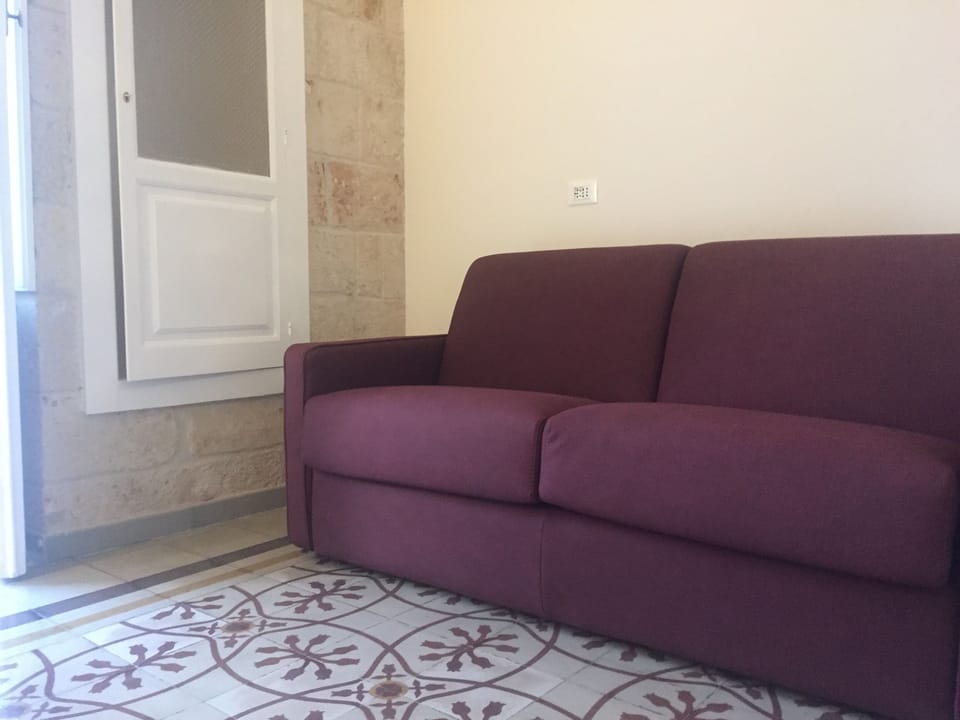 Junior Double Room | Living area | TV
