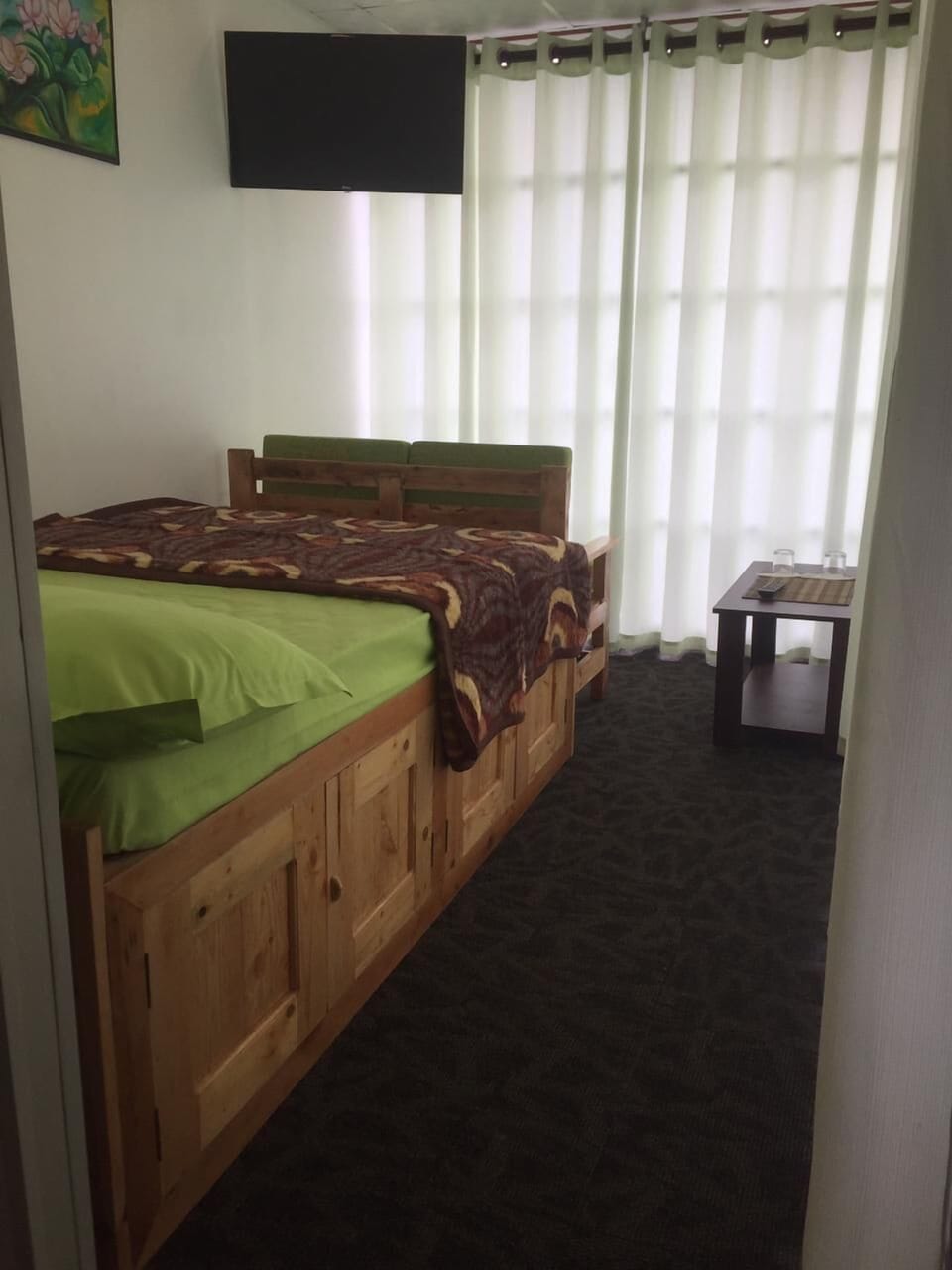 Design Cabin, 1 Bedroom, Mountain View | Egyptian cotton sheets, premium bedding, individually decorated