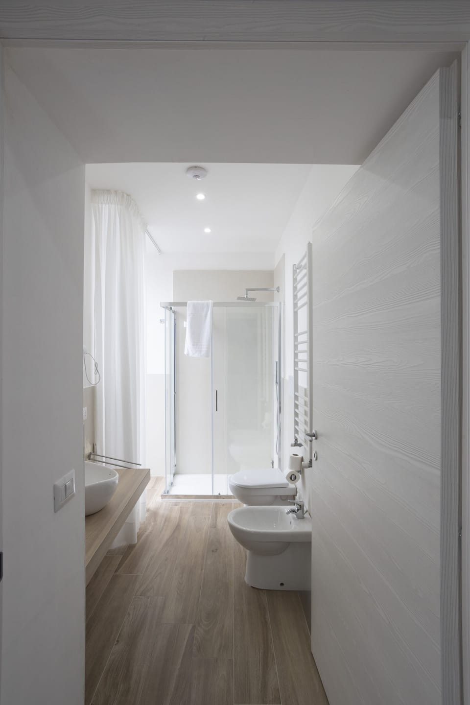Superior Triple Room | Bathroom | Shower, rainfall showerhead, hair dryer, bidet
