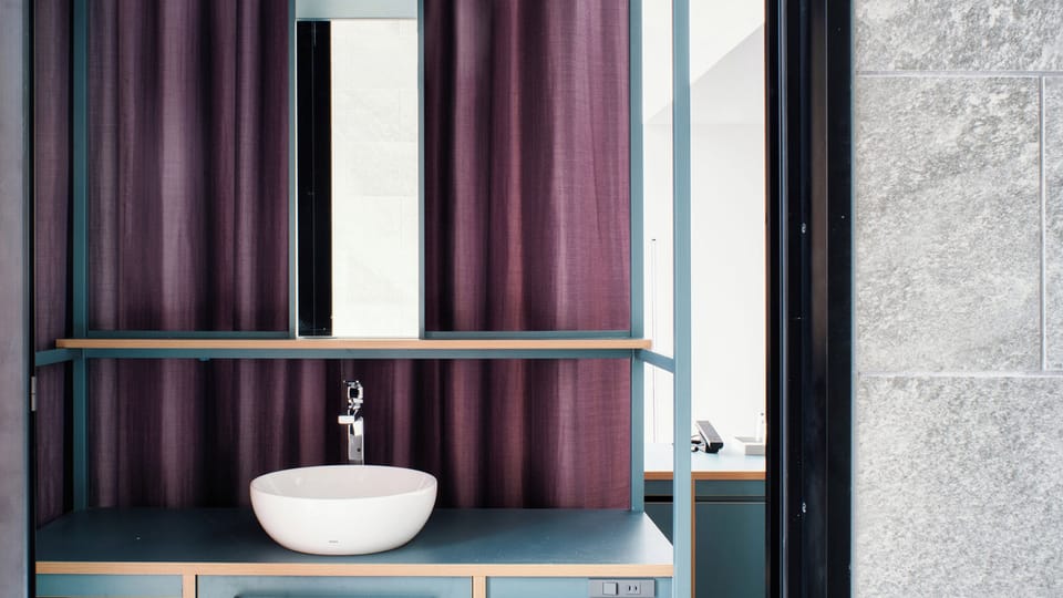 Junior Suite Non Smoking | Down comforters, in-room safe, desk, laptop workspace