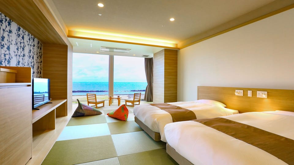 Japanese-Style Superior Room with Twin Beds with Ocean View (4 Adults), Non Smoking | In-room safe, blackout drapes, WiFi (free), bed sheets