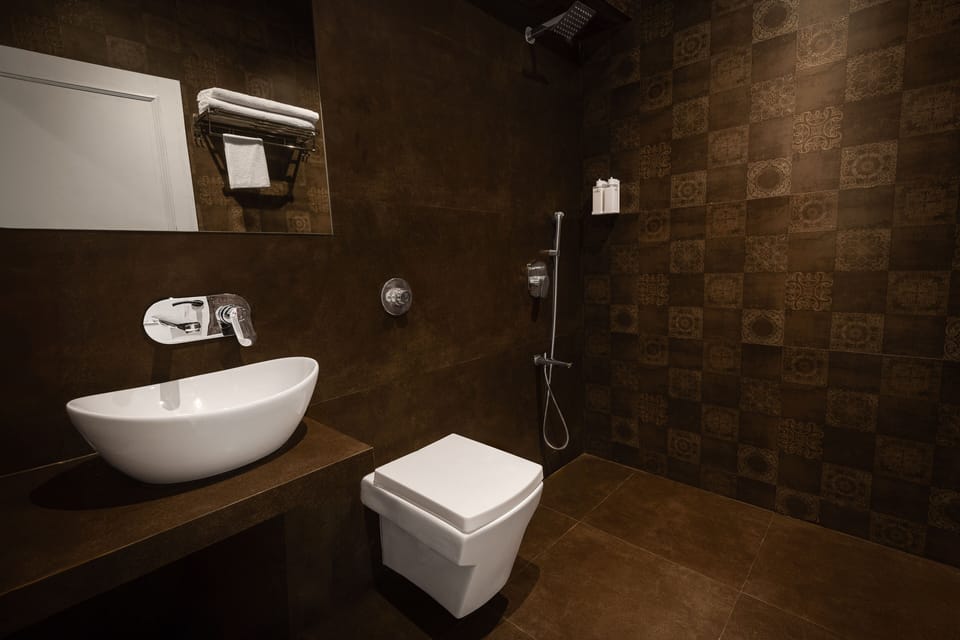 Arnna Hotel - Goregaon Hotel in Mumbai