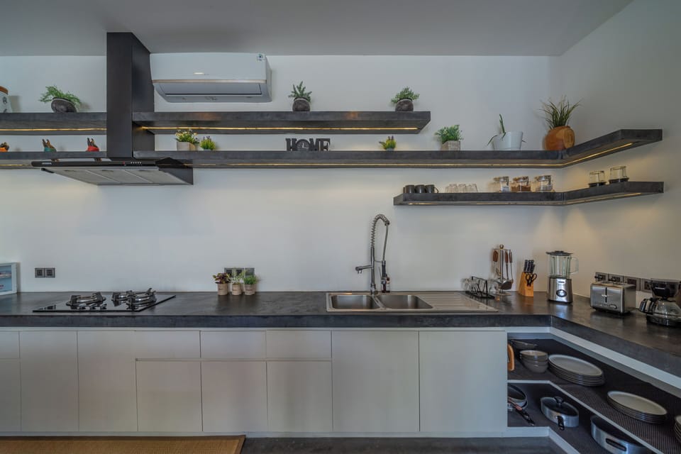 Fridge, microwave, stovetop, toaster