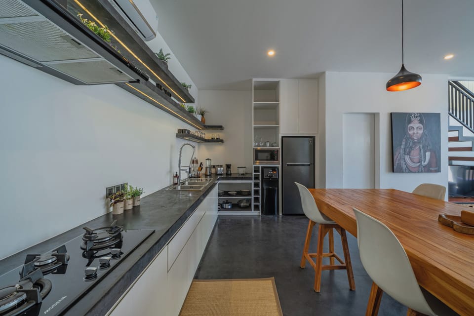 Fridge, microwave, stovetop, toaster