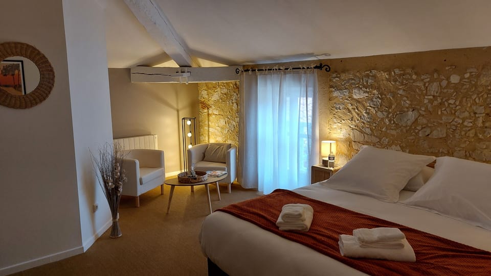 Traditional Room, 1 Queen Bed, Non Smoking, Courtyard View | Premium bedding, memory foam beds, individually decorated