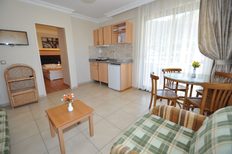 Basic Apartment | 1 bedroom, desk, laptop workspace, iron/ironing board