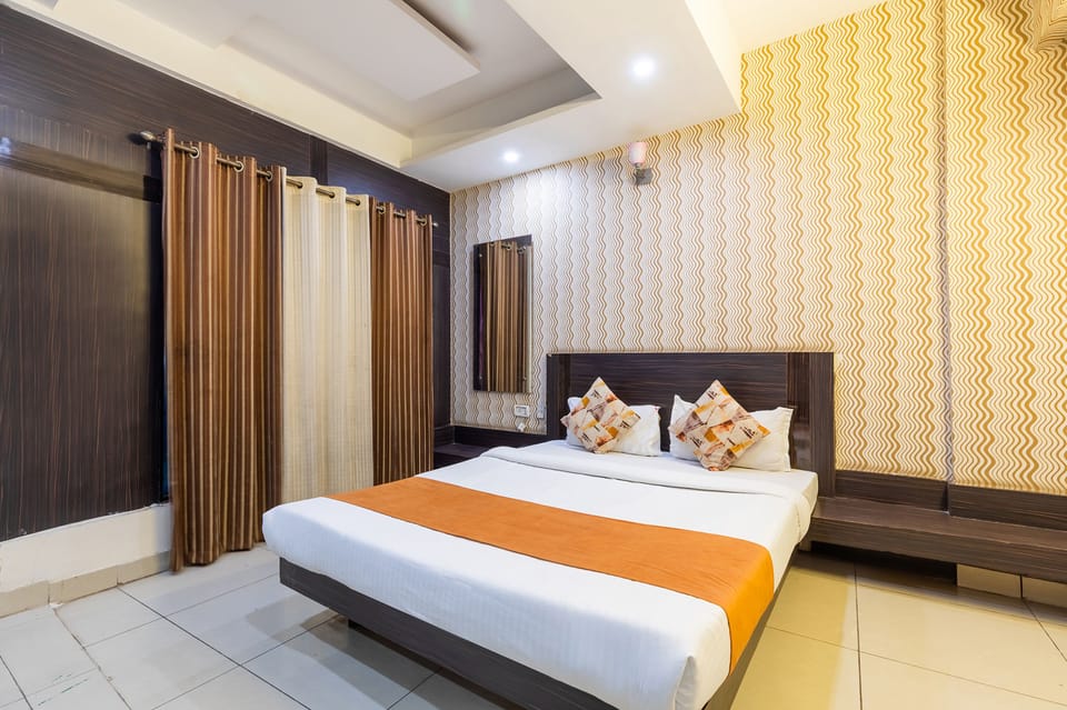 Executive Room | Egyptian cotton sheets, premium bedding, in-room safe, WiFi (free)