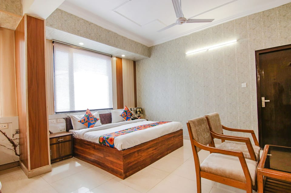 Family Room | Egyptian cotton sheets, premium bedding, in-room safe, desk