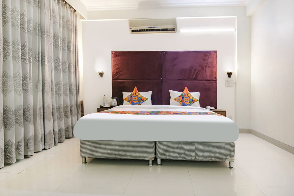 Deluxe Room | Egyptian cotton sheets, premium bedding, in-room safe, free WiFi