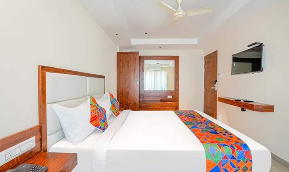 Egyptian cotton sheets, premium bedding, in-room safe, free WiFi