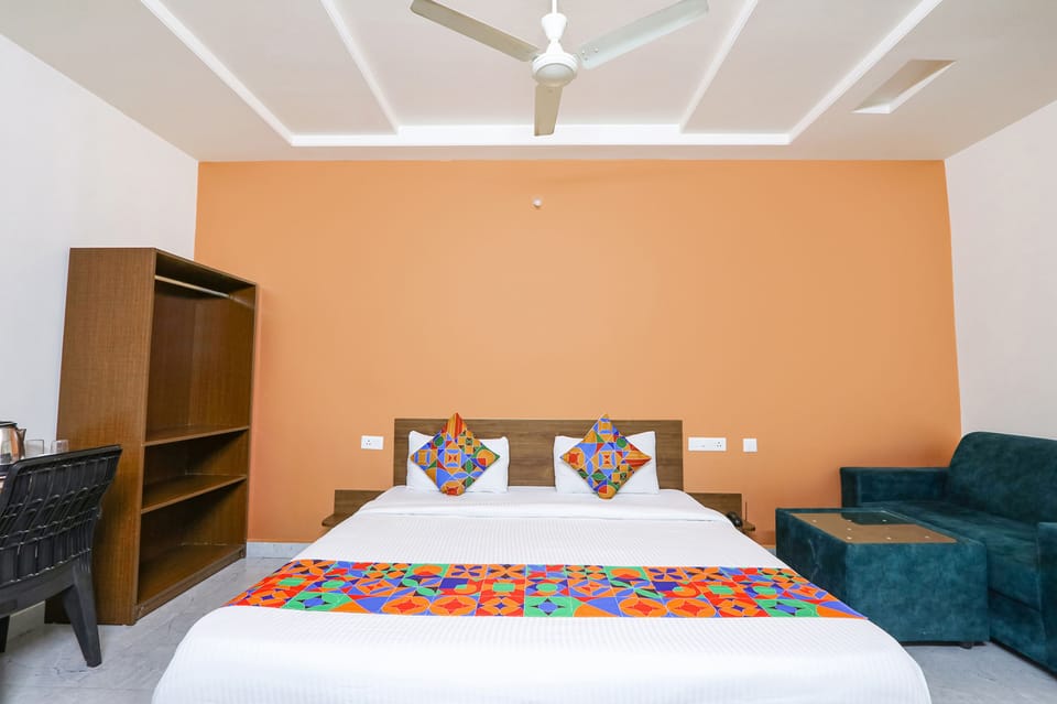 Deluxe Room | Egyptian cotton sheets, premium bedding, in-room safe, free WiFi
