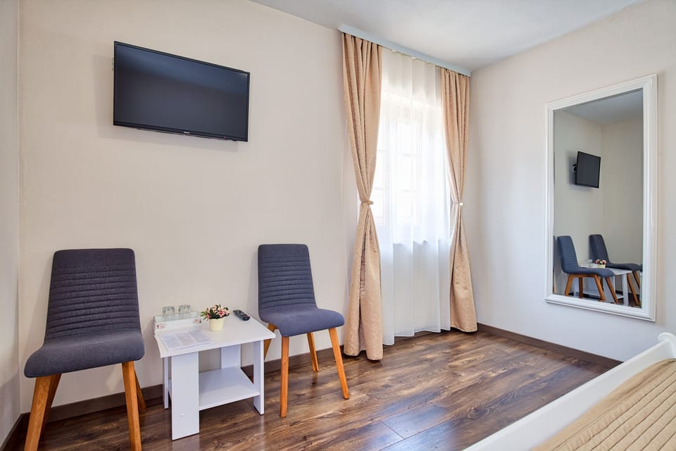 Desk, free WiFi, bed sheets