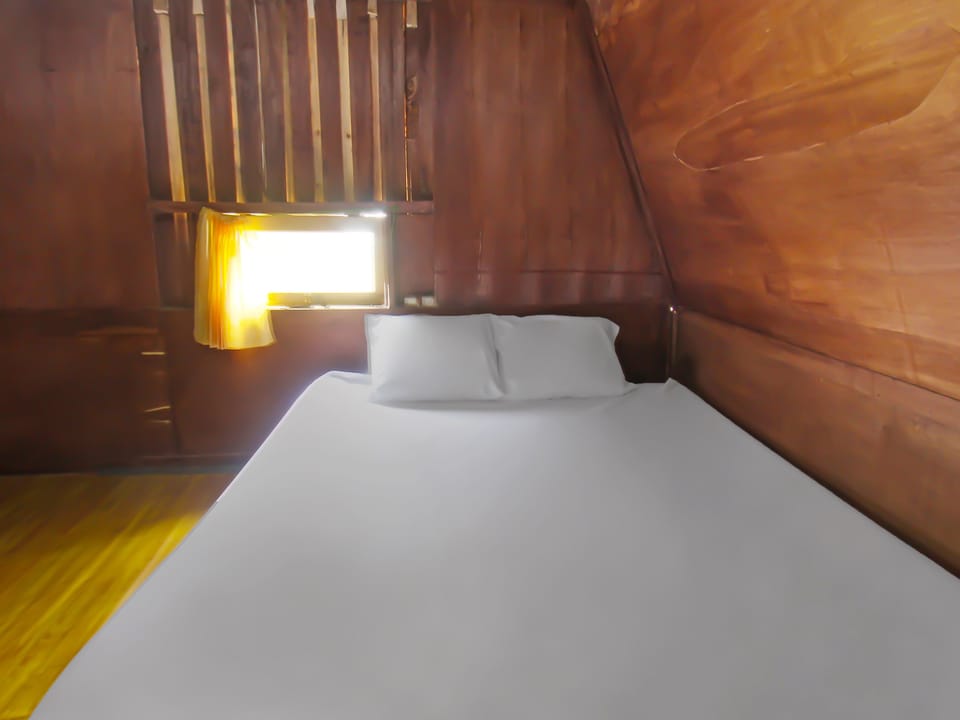 Double Room | Desk, laptop workspace, WiFi (free), bed sheets