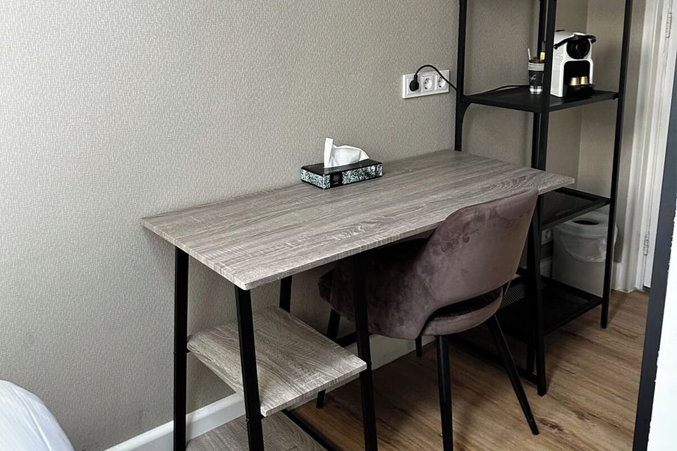 Economy Single Room | Individually decorated, individually furnished, desk, iron/ironing board