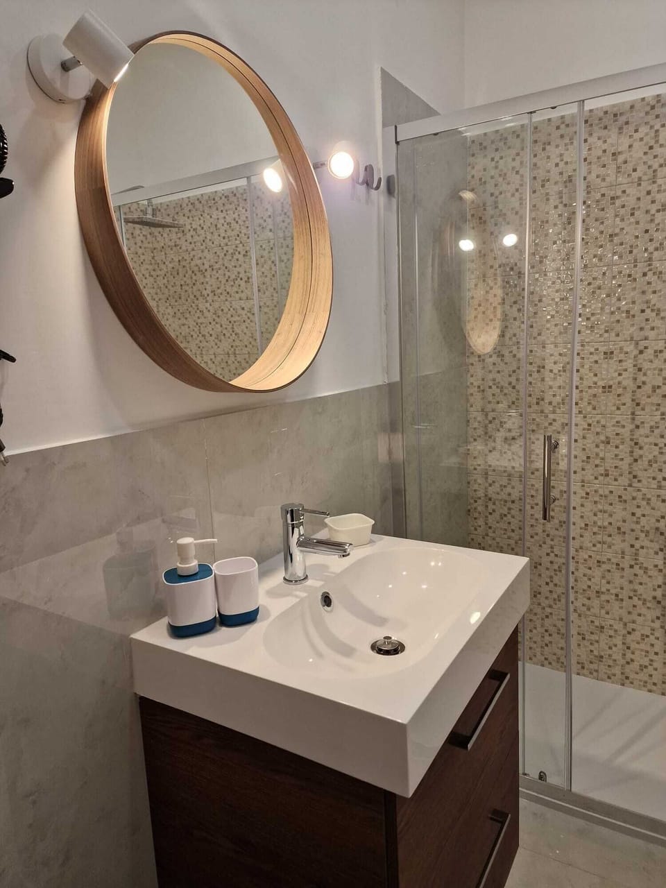 Free toiletries, hair dryer, bidet