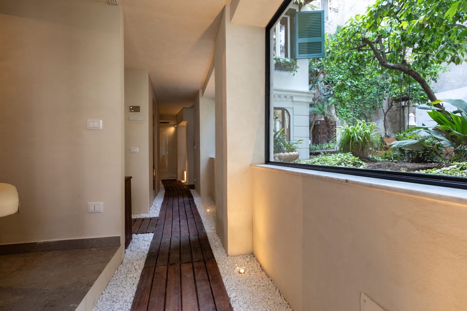 Sauna, steam room, Turkish bath, body treatments, aromatherapy