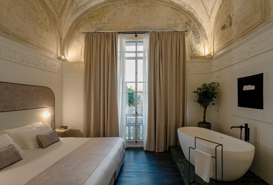 Junior Suite | Egyptian cotton sheets, premium bedding, down comforters