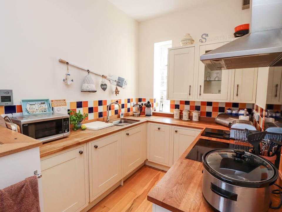 Fridge, dishwasher, electric kettle, toaster