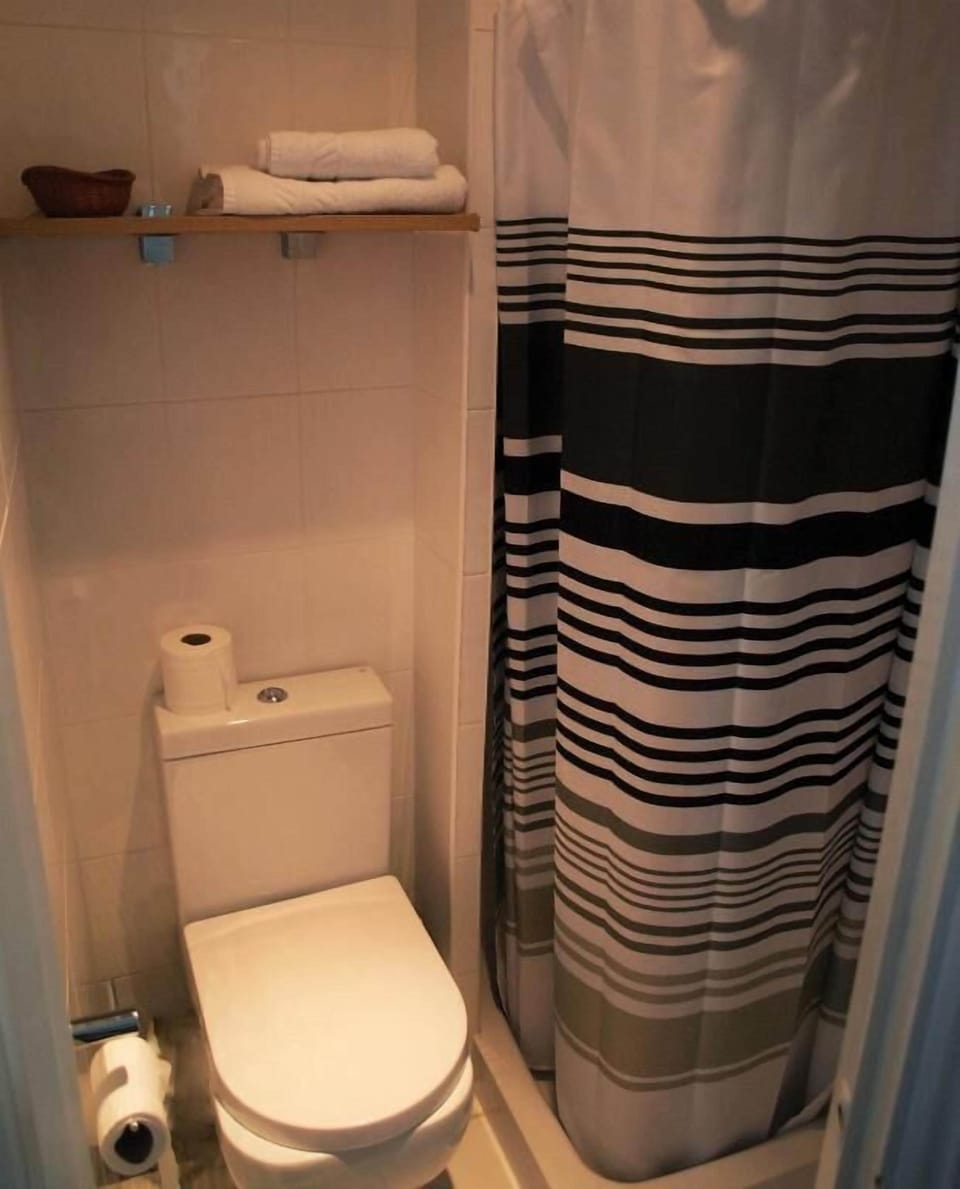 Shower, towels, soap