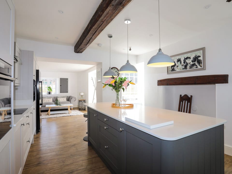 Cottage | Interior