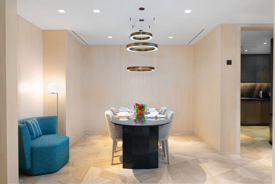 Deluxe Apartment, 1 Bedroom | Dining room