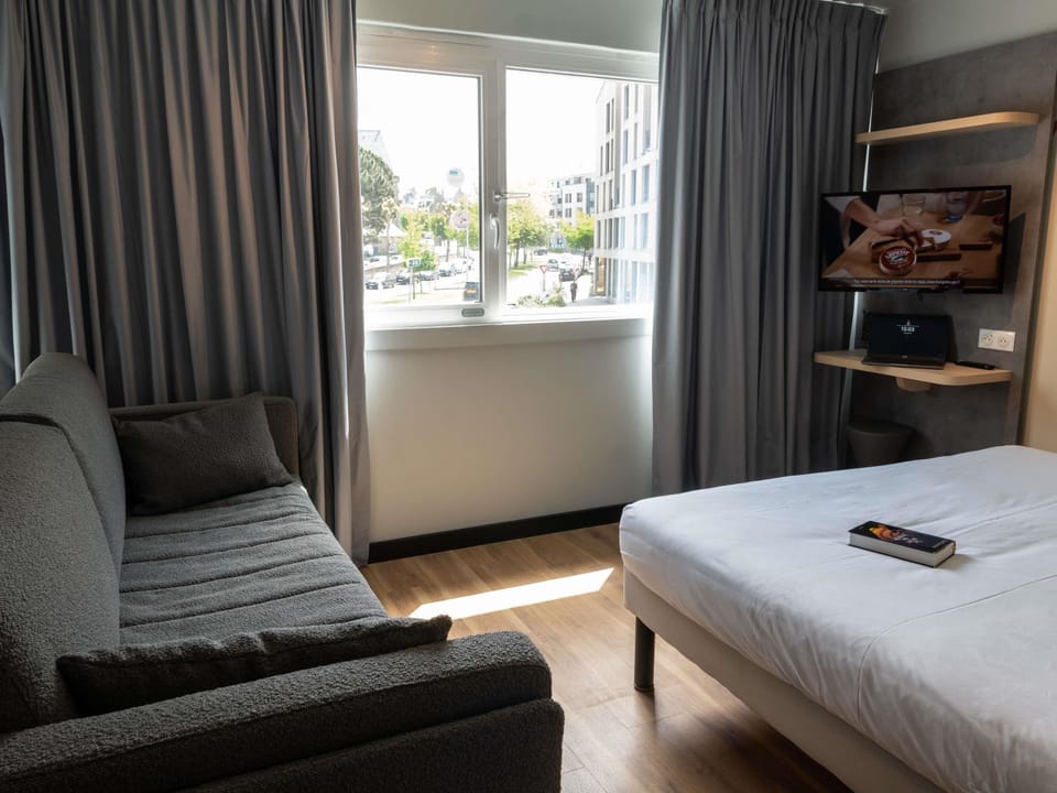 Room, Multiple Beds, Accessible, Non Smoking | Desk, laptop workspace, blackout drapes, soundproofing