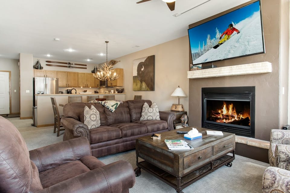 Condo, 3 Bedrooms | Living area | Smart TV, DVD player