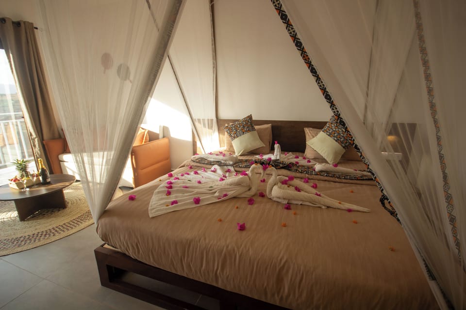 Comfort Bungalow | 1 bedroom, in-room safe, desk, bed sheets