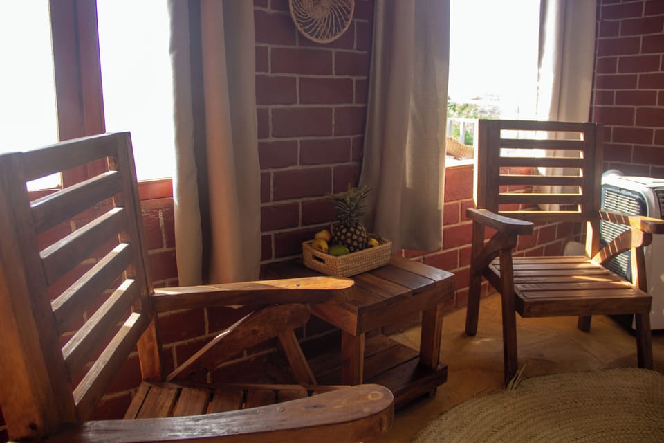 Comfort Bungalow | 1 bedroom, in-room safe, desk, bed sheets
