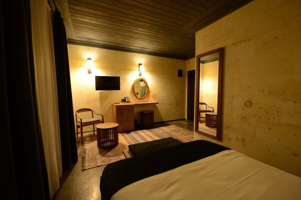 Deluxe Room | Premium bedding, Select Comfort beds, minibar, in-room safe