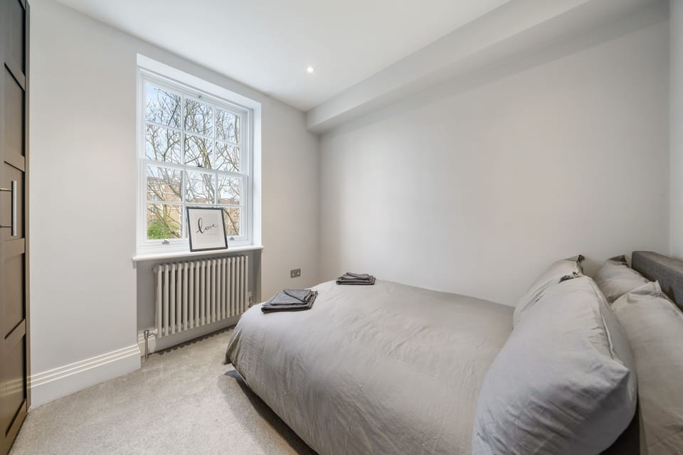 House | 4 bedrooms, iron/ironing board, WiFi (free), bed sheets