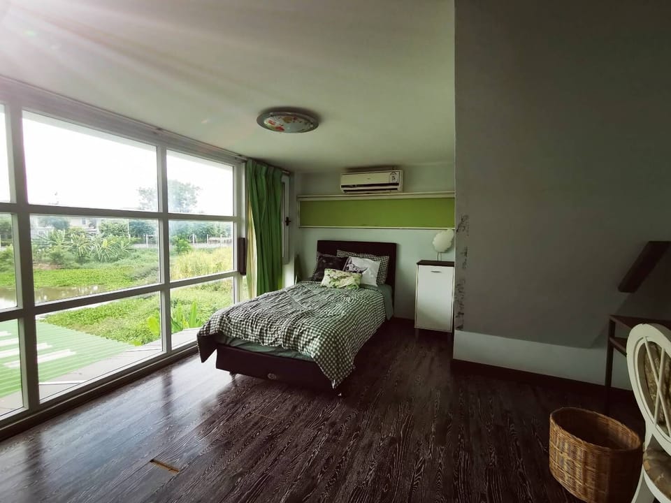 Standard Apartment | 3 bedrooms, blackout drapes, free WiFi