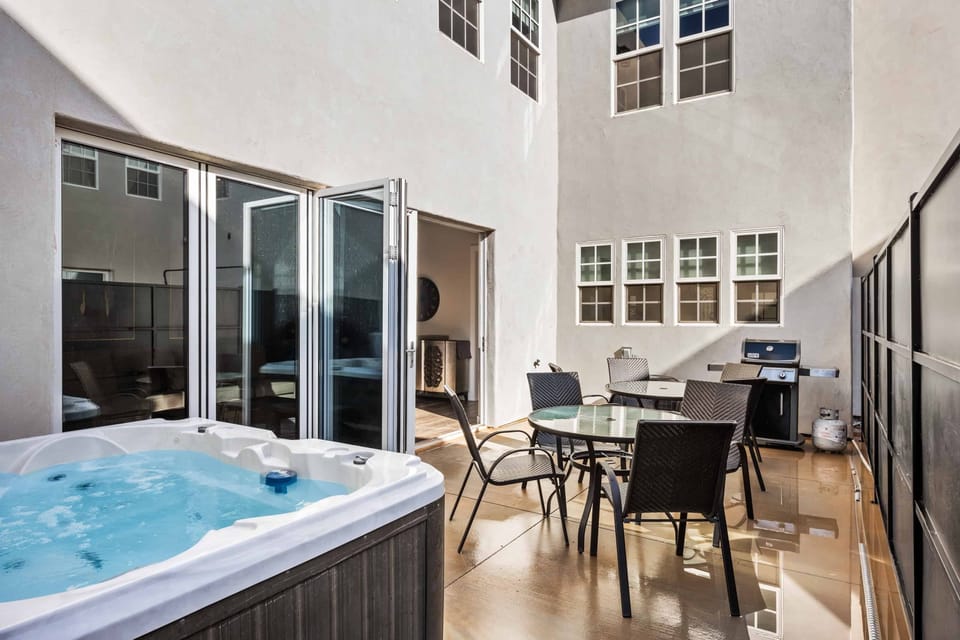 Townhome, 4 Bedrooms | Outdoor dining