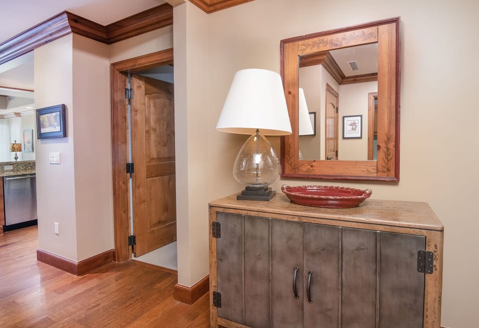 Condo, 2 Bedrooms | Interior