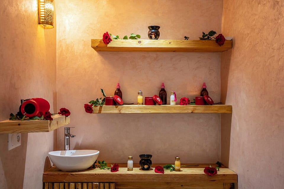 Couples treatment rooms, body treatments, body wraps, body scrubs