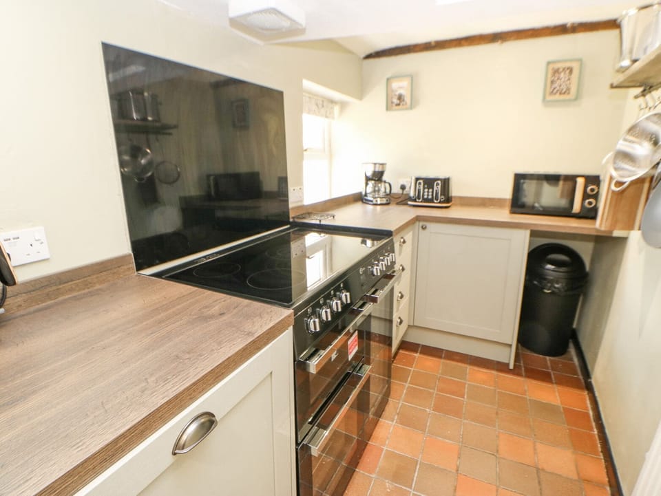 Cottage | Interior